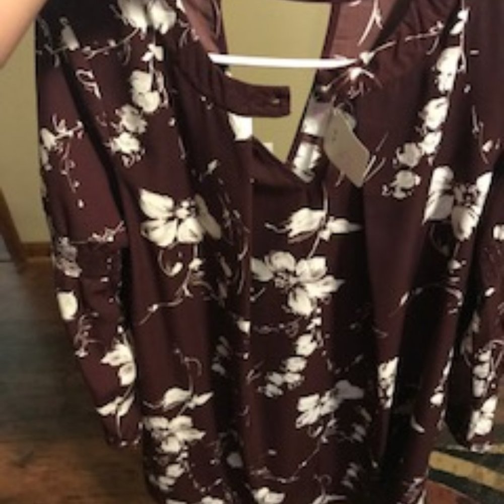 BURGANDY AND WHITE FLORAL SWING DRESS